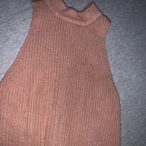 KENDALL & KYLIE ribbed mock neck cropped tank